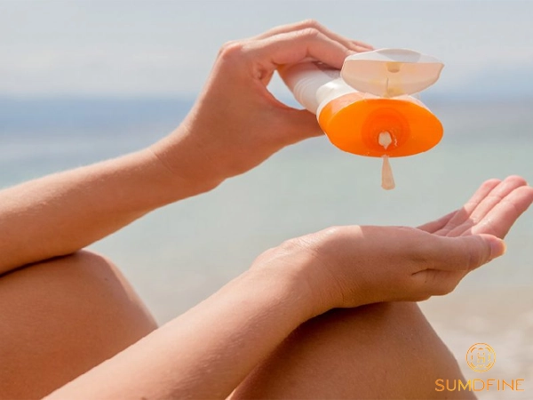 Kem chống nắng phổ rộng là gì? Lợi ích, Cách nhận biết chính xác 3 KCN phổ rộng khác gì kem chống nắng thường