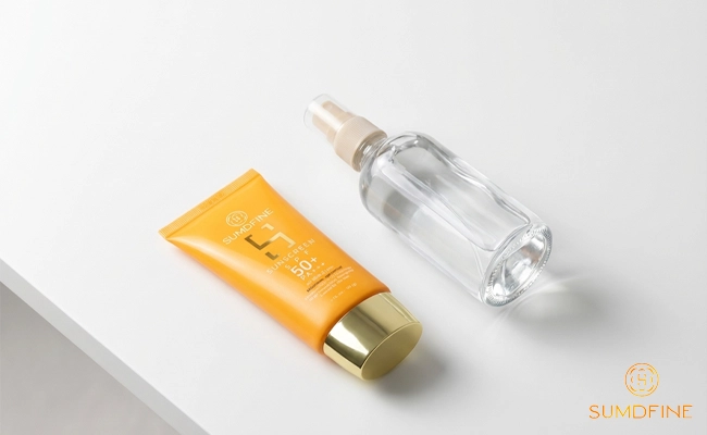 Xịt khoáng hay kem chống nắng trước