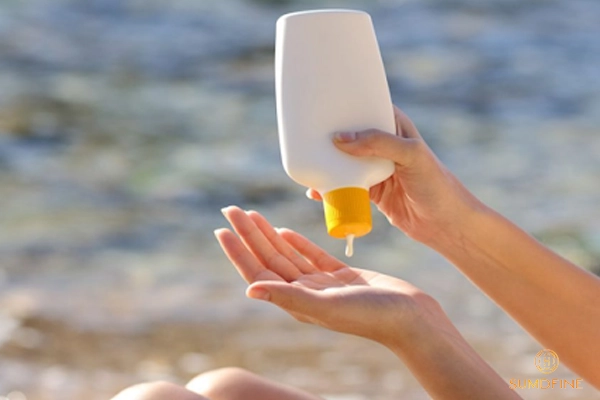 Kem chống nắng mặt dùng cho body được không? 3 Tác dụng của kem chống nắng cho mặt và body