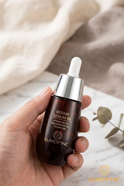Nặn mụn xong có nên dùng B5? TOP 3 serum B5 đáng dùng 2026 4 Review serum Sumdfine Repair B5 cho da sau nặn mụn