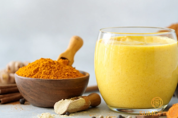 Trị nám bằng mặt nạ tinh bột nghệ + sữa tươi